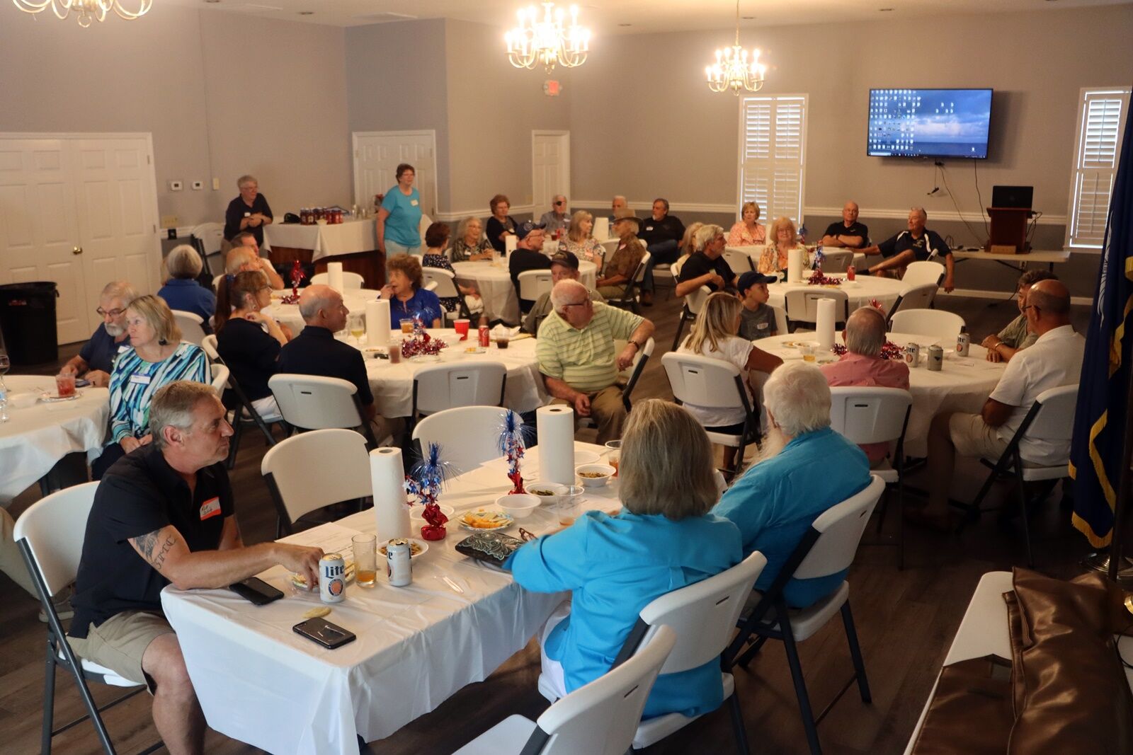 Navy Club holds annual shrimp dinner